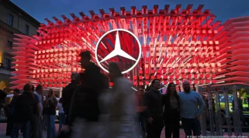 خلاف غير متوقع بين مرسيدس وترامب يثير تساؤلات واسعة